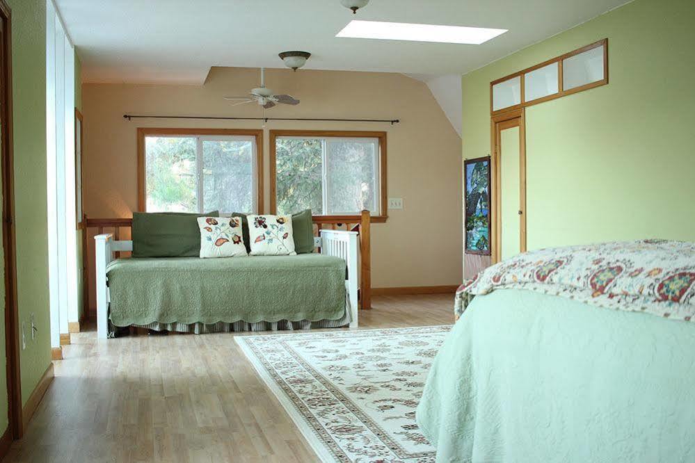The Historic Requa Inn Klamath Bagian luar foto